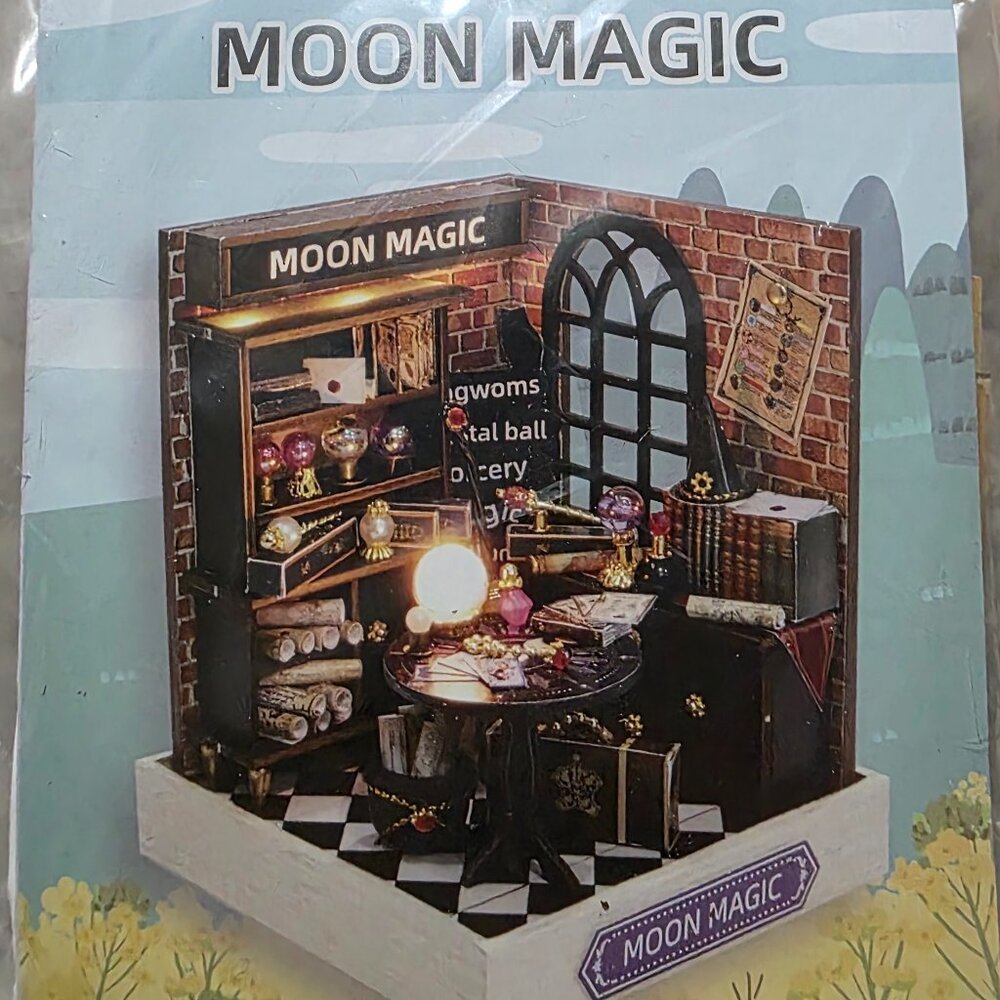 Small detailed room